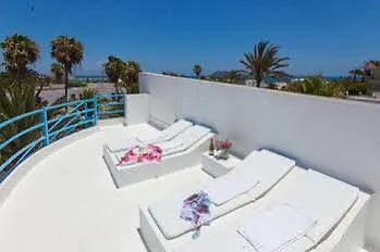 Geminis Villa